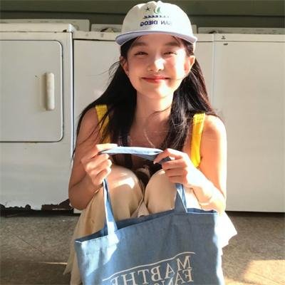 乡间小屋 海报